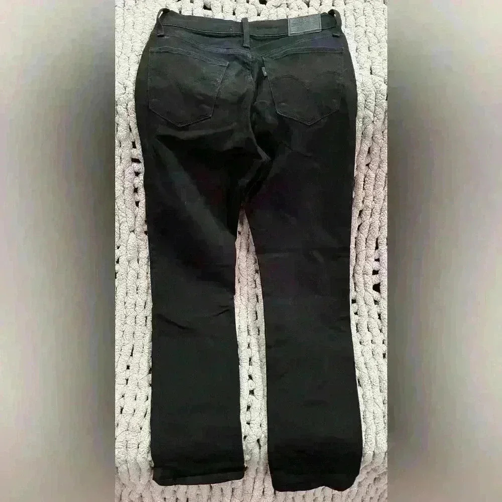 Levi’s Premium 724 High Rise Straight Black Jeans - Picture 5 of 7